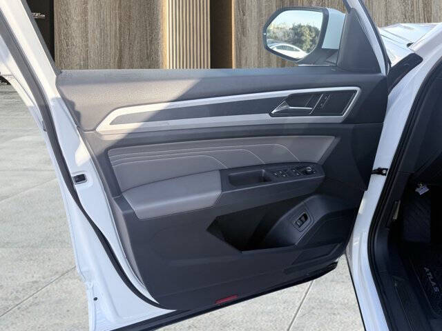 2021 Volkswagen Atlas Cross Sport V6 SE R-Line