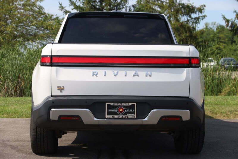 2022 Rivian R1T Adventure