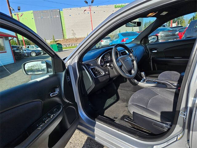 2014 Chrysler 200 LX