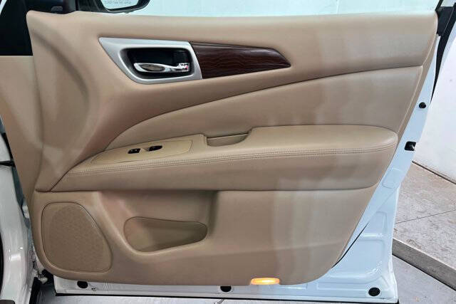 2020 Nissan Pathfinder Platinum