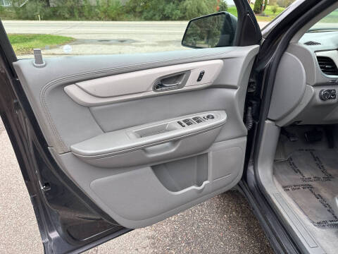 2017 Chevrolet Traverse LS