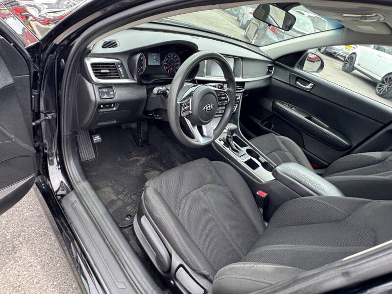 2019 Kia Optima LX