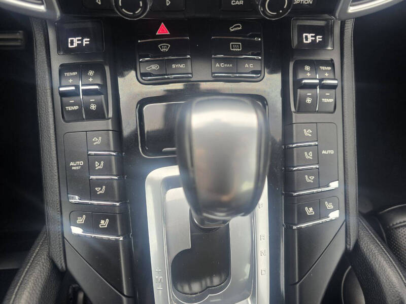 2016 Porsche Cayenne S E-Hybrid