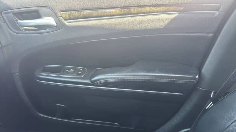 2016 Chrysler 300 C