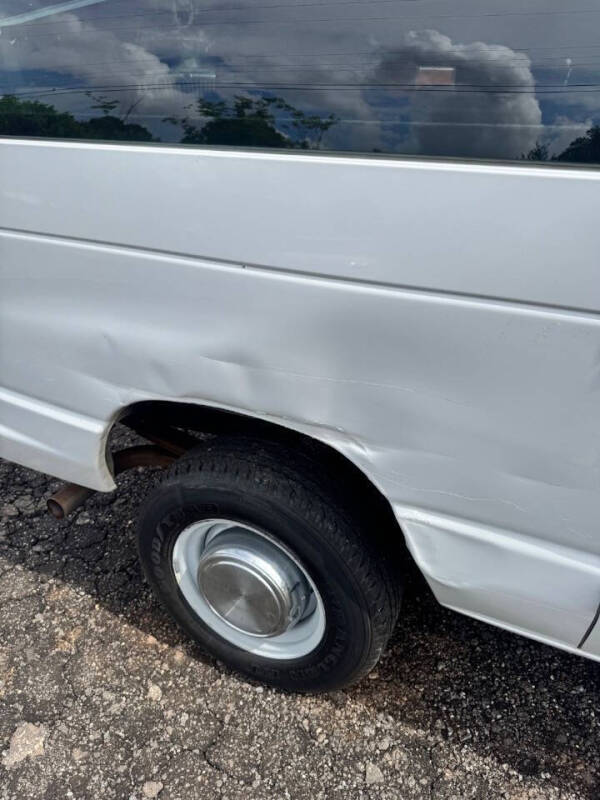 2004 Ford E-Series