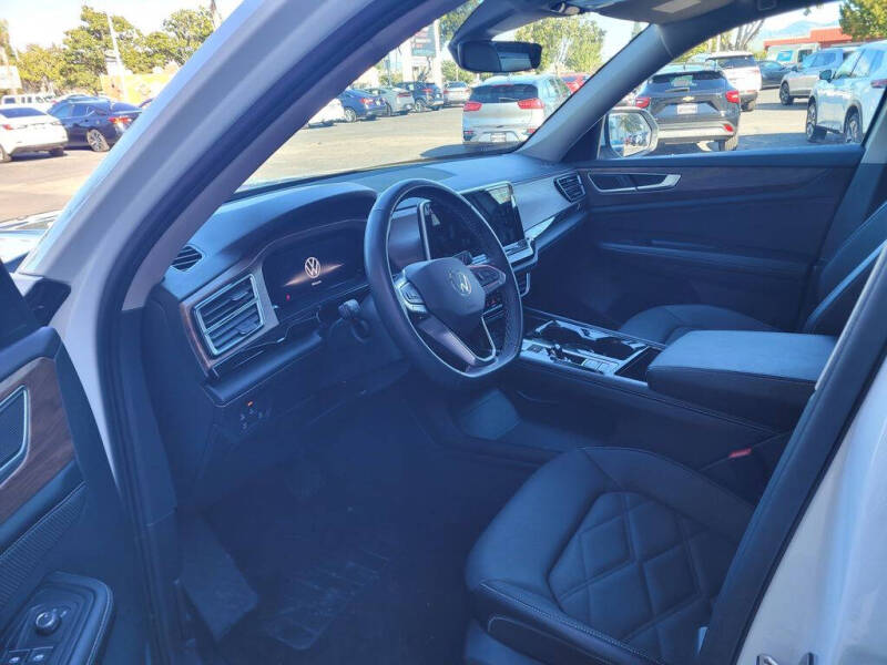 2024 Volkswagen Atlas SE