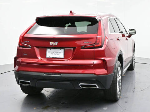 2025 Cadillac XT4 Premium Luxury