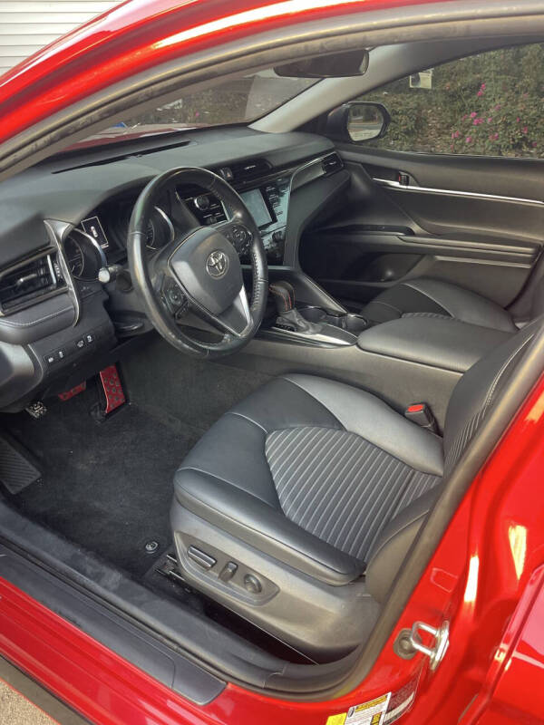 2020 Toyota Camry SE