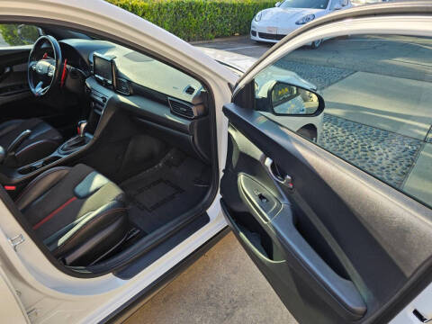 2019 Hyundai Veloster