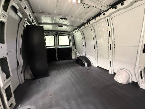 2017 Chevrolet Express 2500