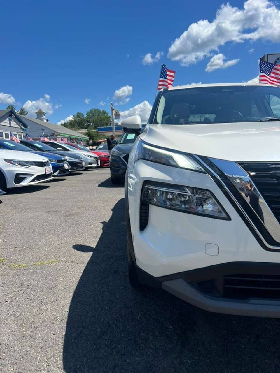 White 2021 Nissan Rogue SV AWD SV 4dr Crossover 2