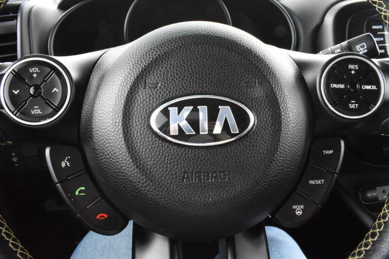 2016 Kia Soul +