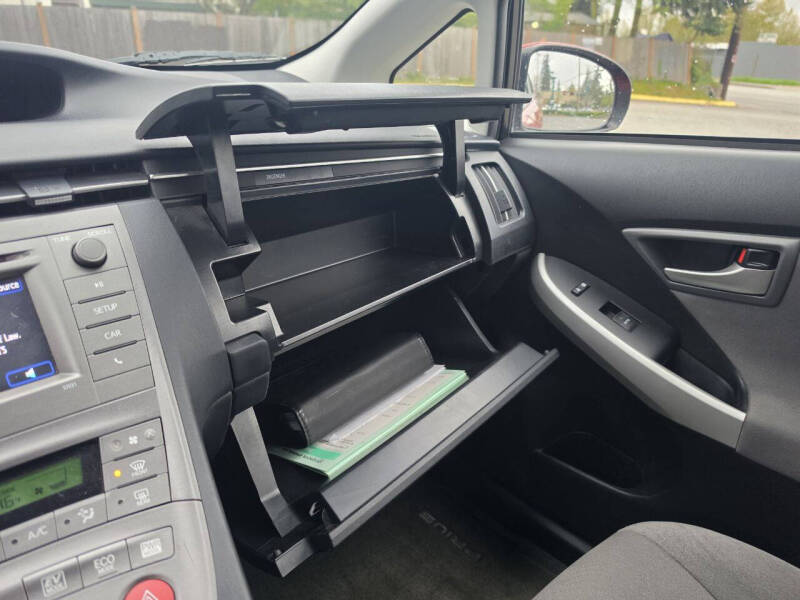 2012 Toyota Prius Two