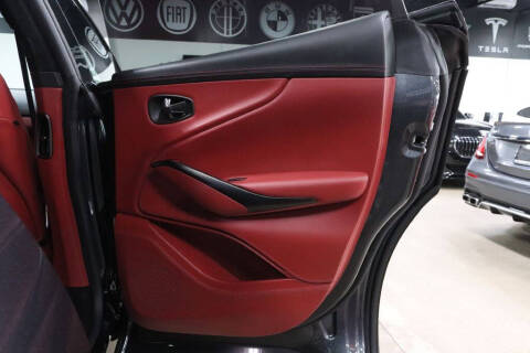 2021 Aston Martin DBX