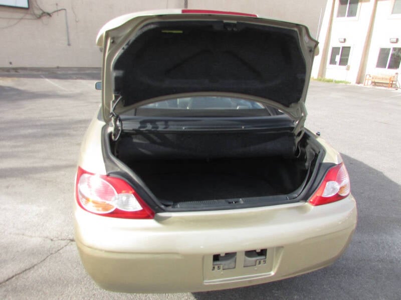 2003 Toyota Camry Solara SE photo 8