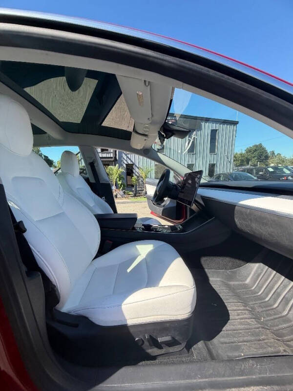 2020 Tesla Model 3 Standard Range