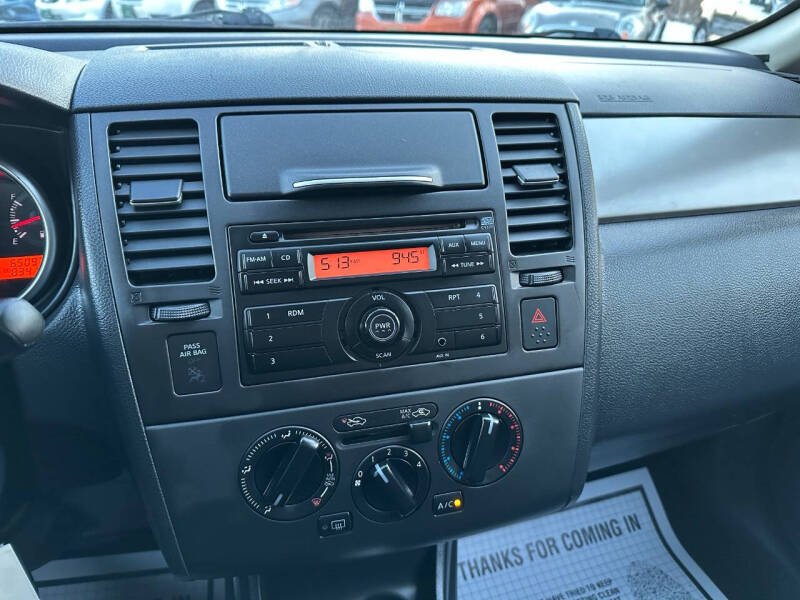 2011 Nissan Versa 1.8 S