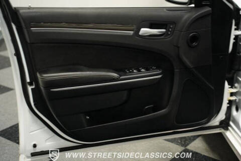 2012 Chrysler 300 SRT8