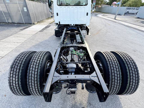 2018 Freightliner M2 106