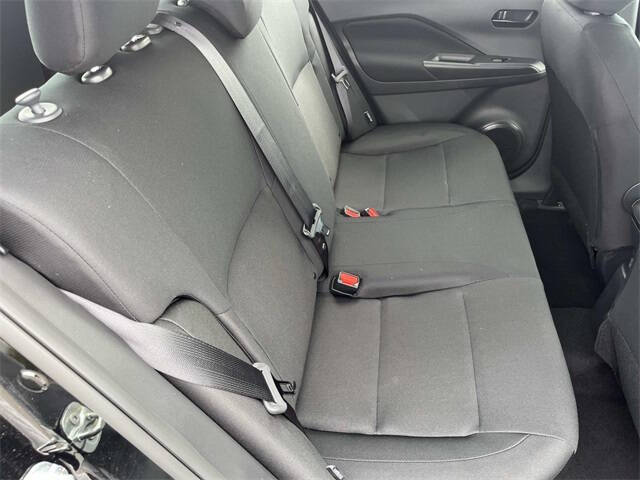 2025 Nissan Kicks Play S