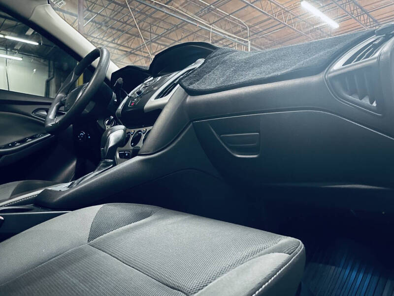 2012 Ford Focus SE