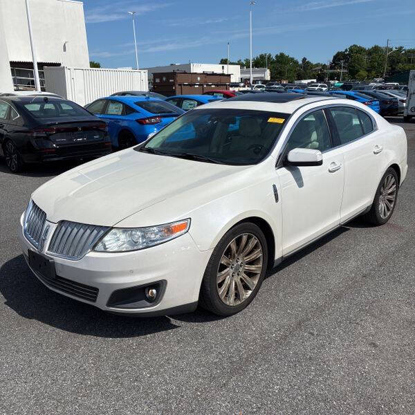 2011 Lincoln MKS AWD's photo