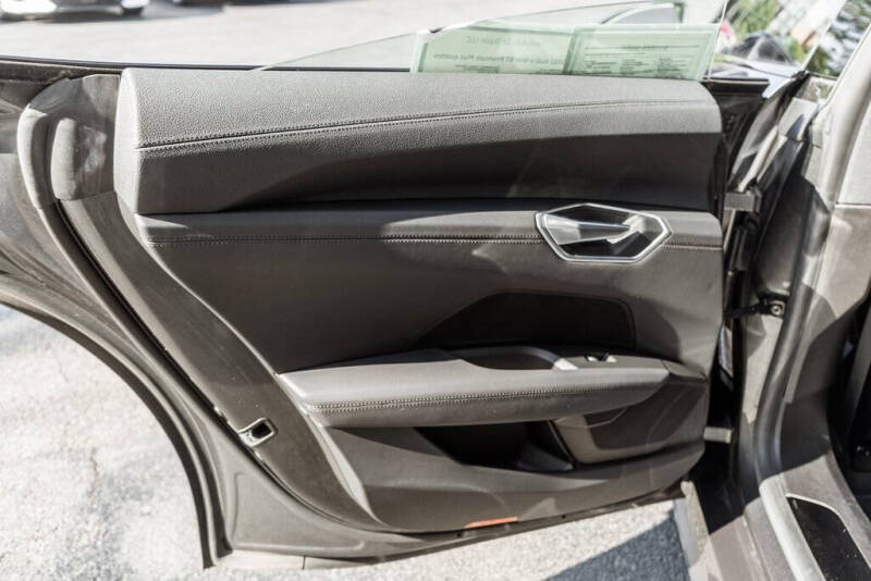 2022 Audi e-tron GT quattro Premium Plus