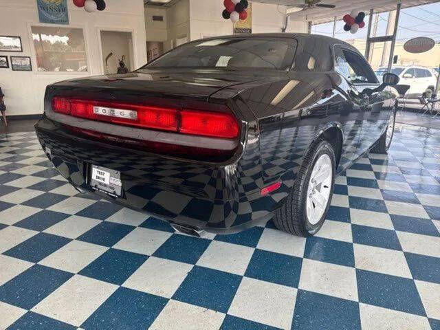 2013 Dodge Challenger SXT