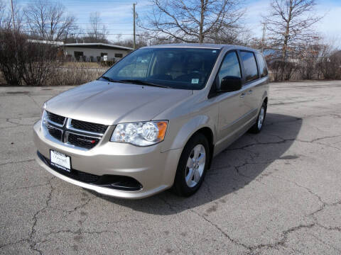 2016 Dodge Grand Caravan for sale at Triangle Auto Sales in Elgin IL