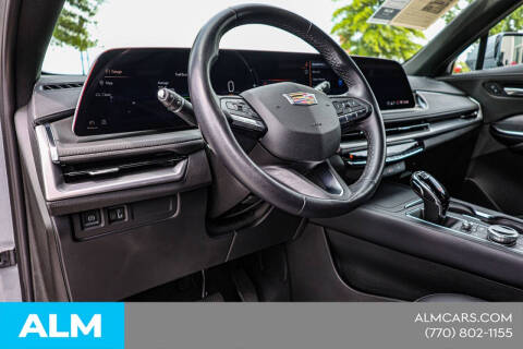 2025 Cadillac XT4 Premium Luxury