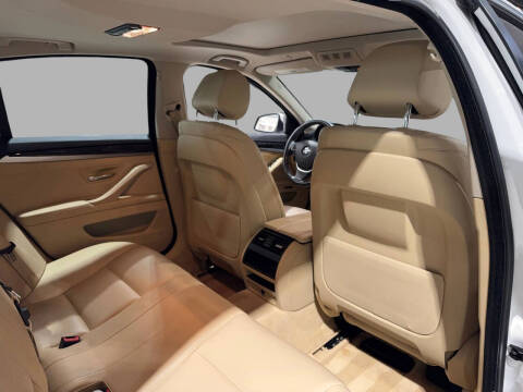 2015 BMW 5 Series 528i