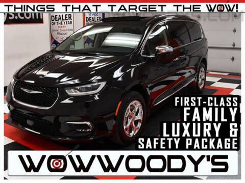 2021 Chrysler Pacifica for sale at WOODY'S AUTOMOTIVE GROUP in Chillicothe MO
