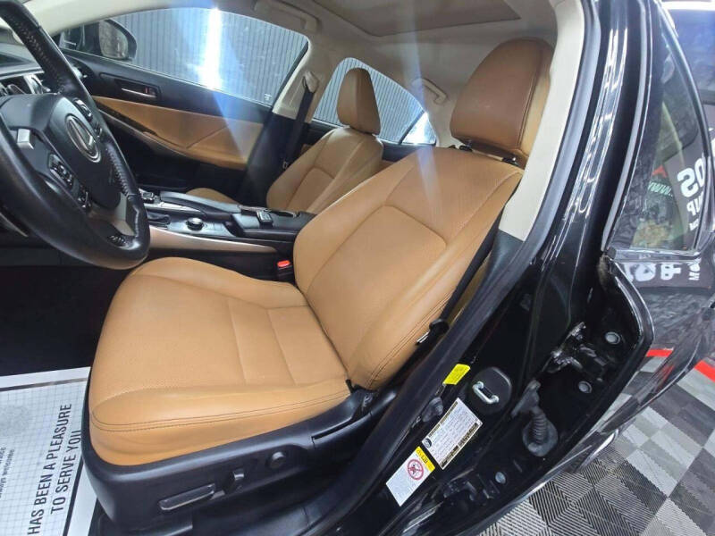 2019 Lexus IS 300