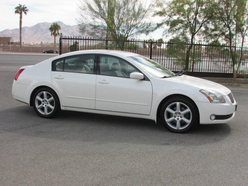 2004 Nissan Maxima SE photo 2