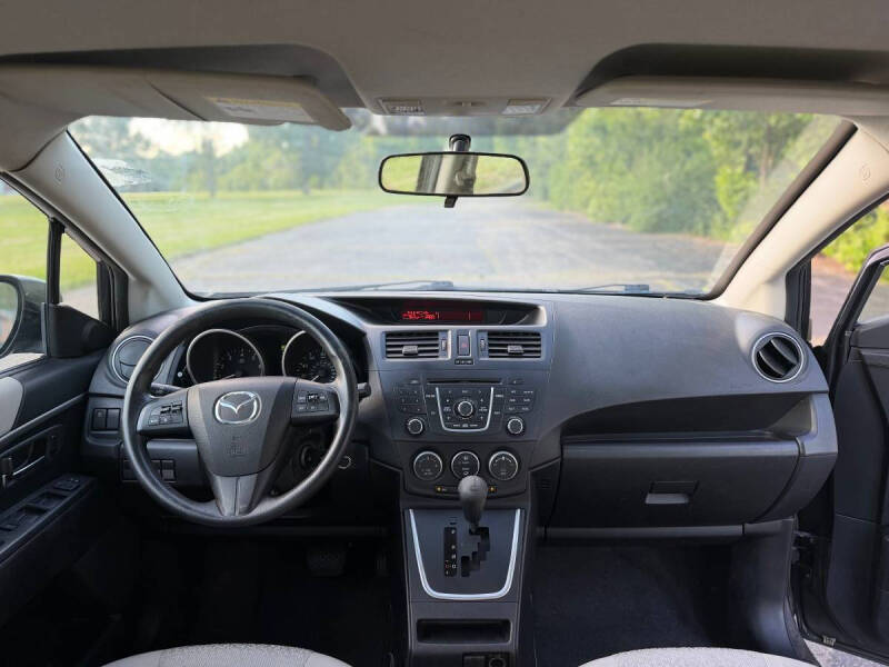 2012 Mazda MAZDA5 Sport
