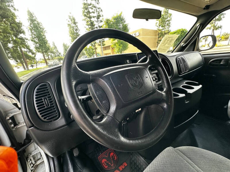 2001 Dodge Ram Van 3500