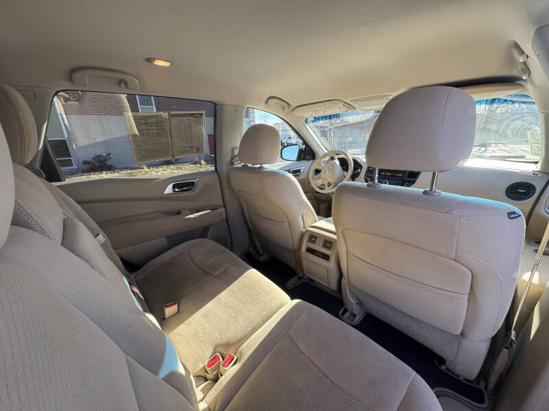 2014 Nissan Pathfinder S