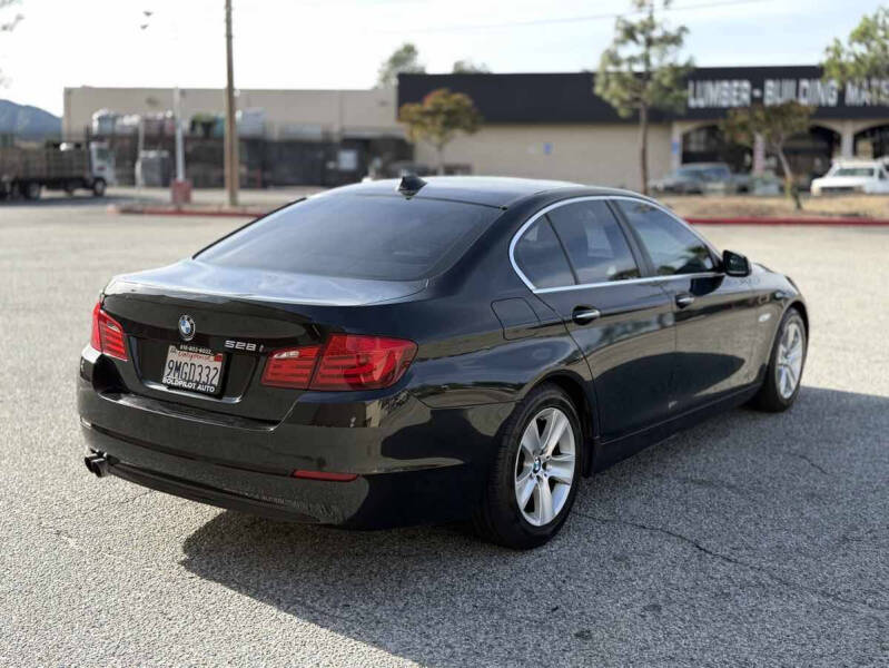 2011 BMW 5 Series 528i