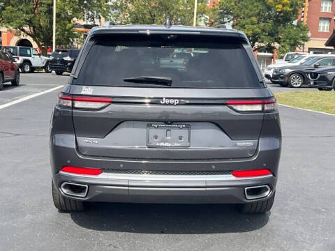 2022 Jeep Grand Cherokee Summit Reserve