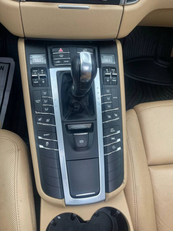 2017 Porsche Macan S