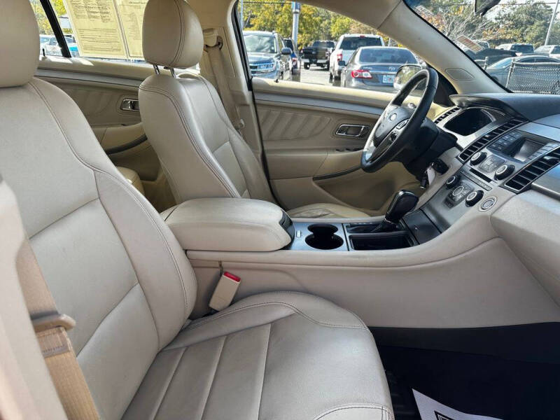 2019 Ford Taurus SEL