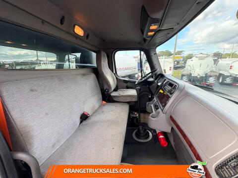 2015 Freightliner M2 106