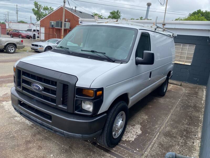 2009 Ford E-Series for sale at 4th Street Auto in Louisville KY