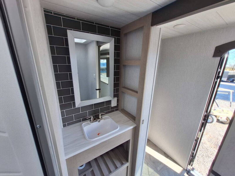 2024 Forest River Salem 28VIEW