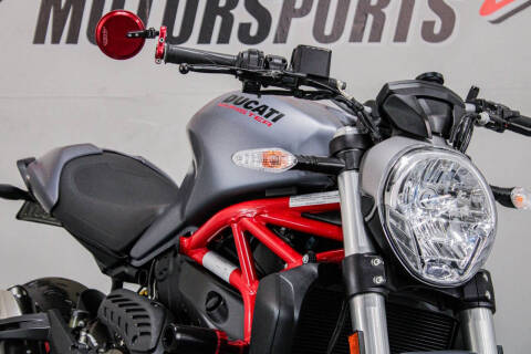 2017 Ducati Monster 821 Stripe