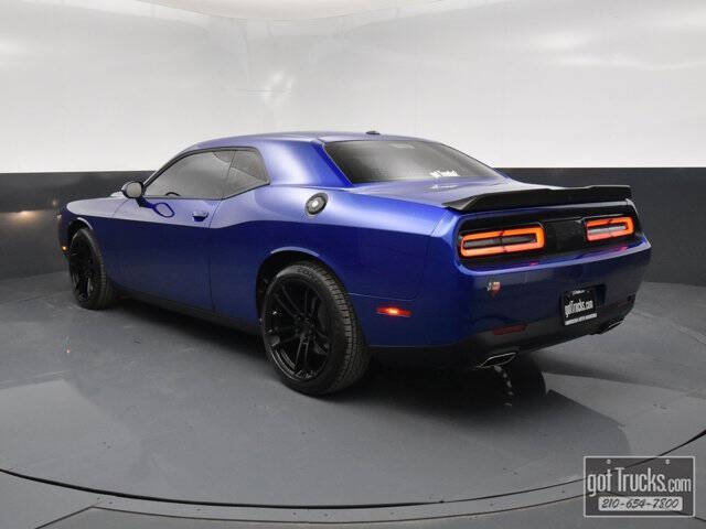 2022 Dodge Challenger SXT