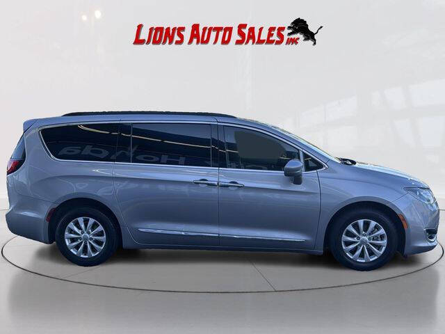 2017 Chrysler Pacifica Touring Plus
