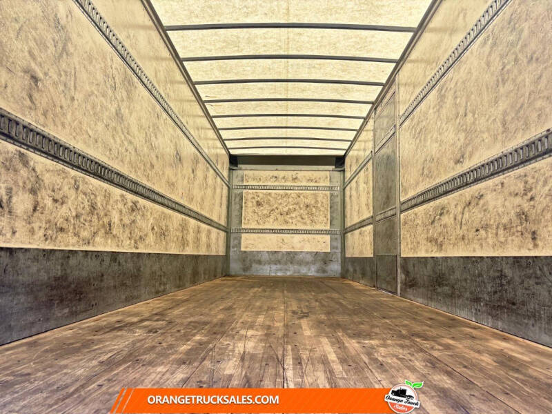 2018 Freightliner M2 106