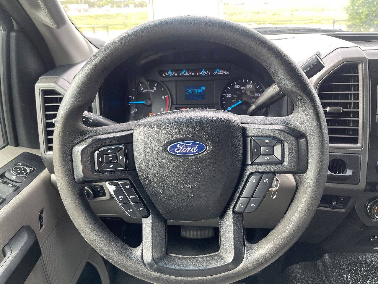 2017 FORD F-350 Pickup - $31,900