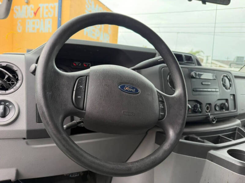 2014 Ford E-Series E-150